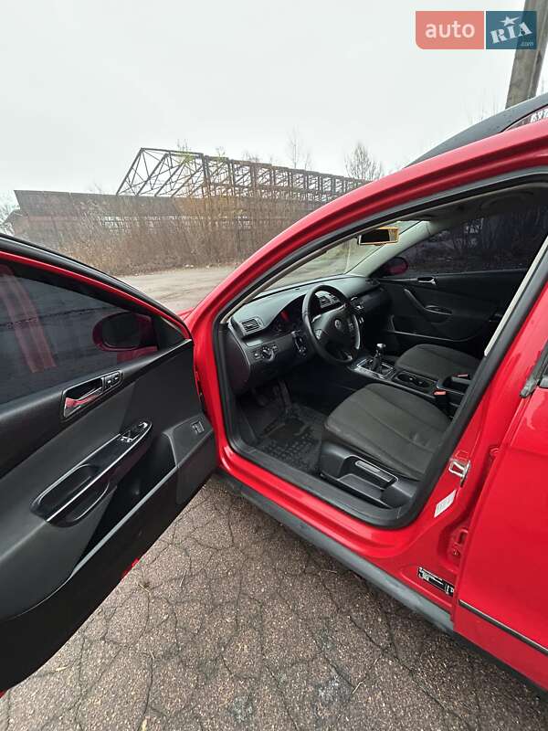 Универсал Volkswagen Passat 2005 в Житомире