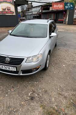 Универсал Volkswagen Passat 2006 в Киеве
