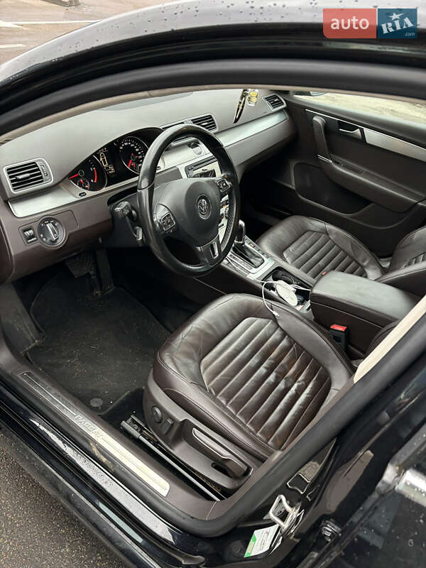 Универсал Volkswagen Passat 2014 в Киеве фото 5 Универсал Volkswagen Passat 2014 в Киеве