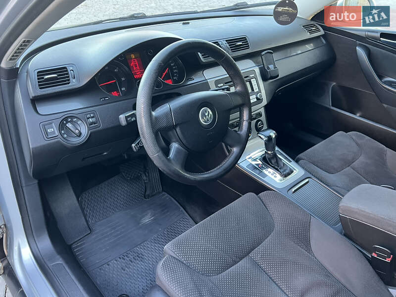 Универсал Volkswagen Passat 2006 в Ровно