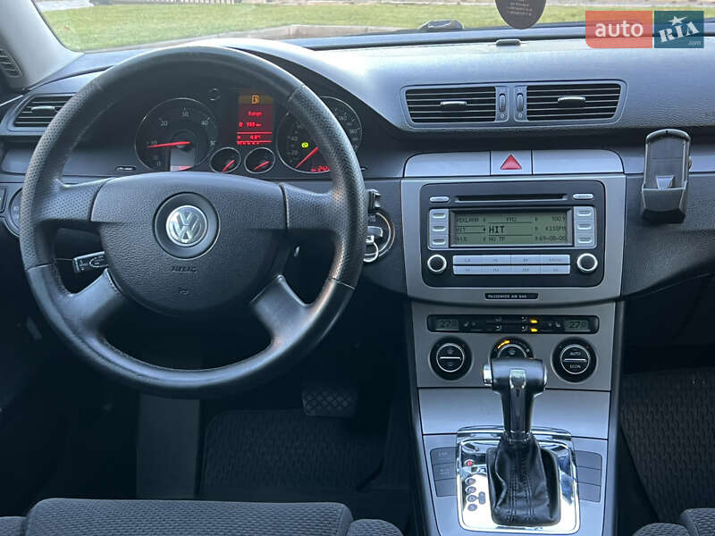 Универсал Volkswagen Passat 2006 в Ровно