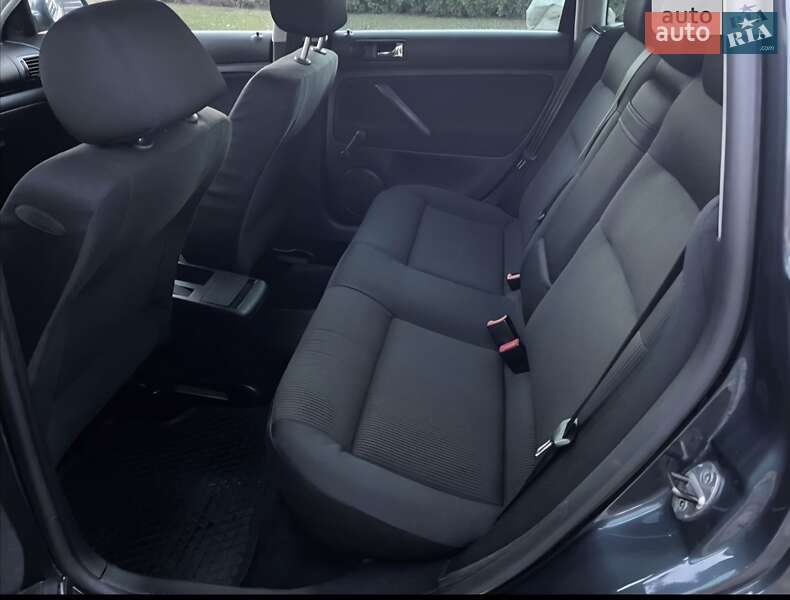 Седан Volkswagen Passat 2002 в Запорожье