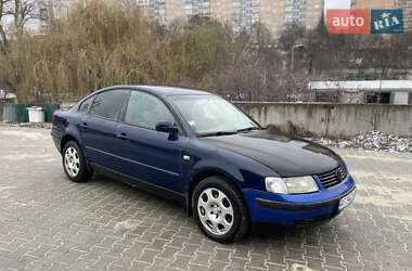 Седан Volkswagen Passat 2000 в Тернополе