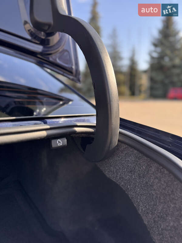 Седан Volkswagen Passat 2014 в Лозовой