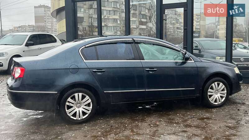 Седан Volkswagen Passat 2006 в Киеве