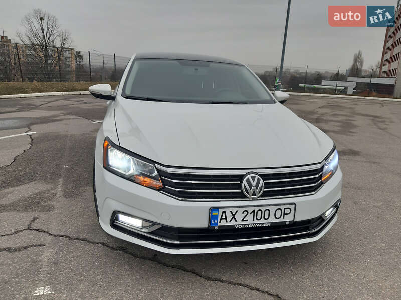 Седан Volkswagen Passat 2016 в Харькове