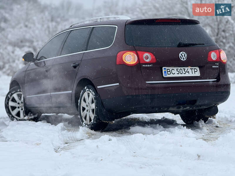Универсал Volkswagen Passat 2010 в Стрые