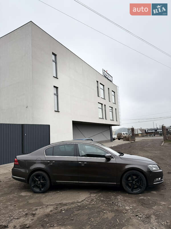 Седан Volkswagen Passat 2012 в Сумах