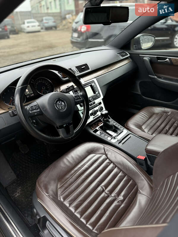 Седан Volkswagen Passat 2012 в Сумах