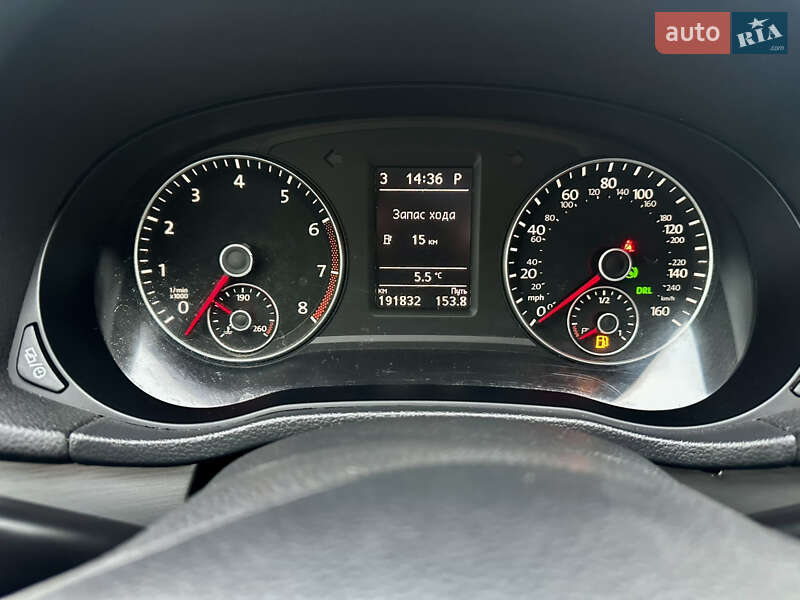 Седан Volkswagen Passat 2014 в Киеве