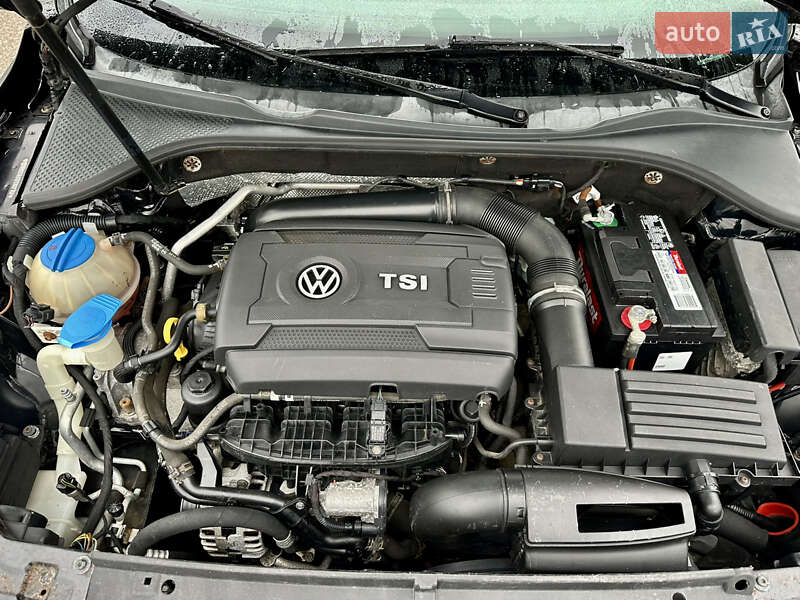 Седан Volkswagen Passat 2014 в Киеве