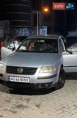 Седан Volkswagen Passat 2002 в Ужгороде
