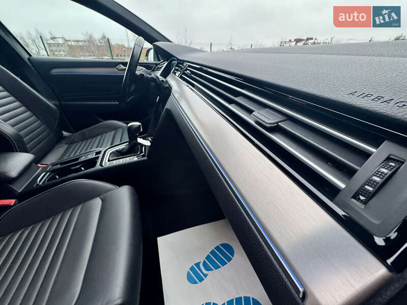 Универсал Volkswagen Passat 2020 в Луцке