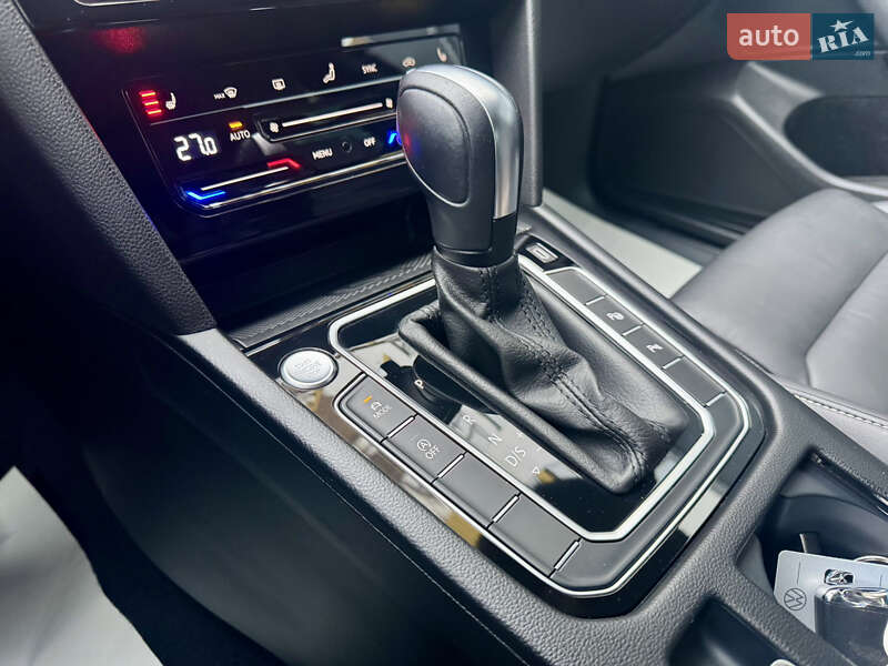 Универсал Volkswagen Passat 2020 в Луцке