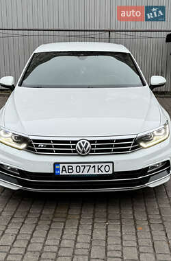 Седан Volkswagen Passat 2017 в Ужгороді