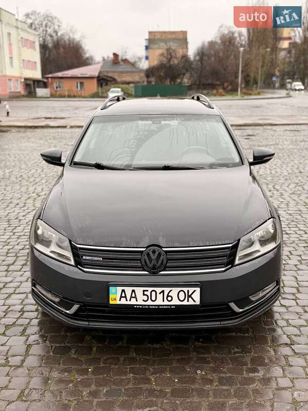 Универсал Volkswagen Passat 2011 в Киеве