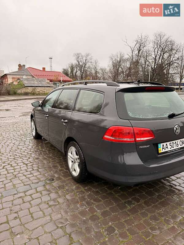 Универсал Volkswagen Passat 2011 в Киеве