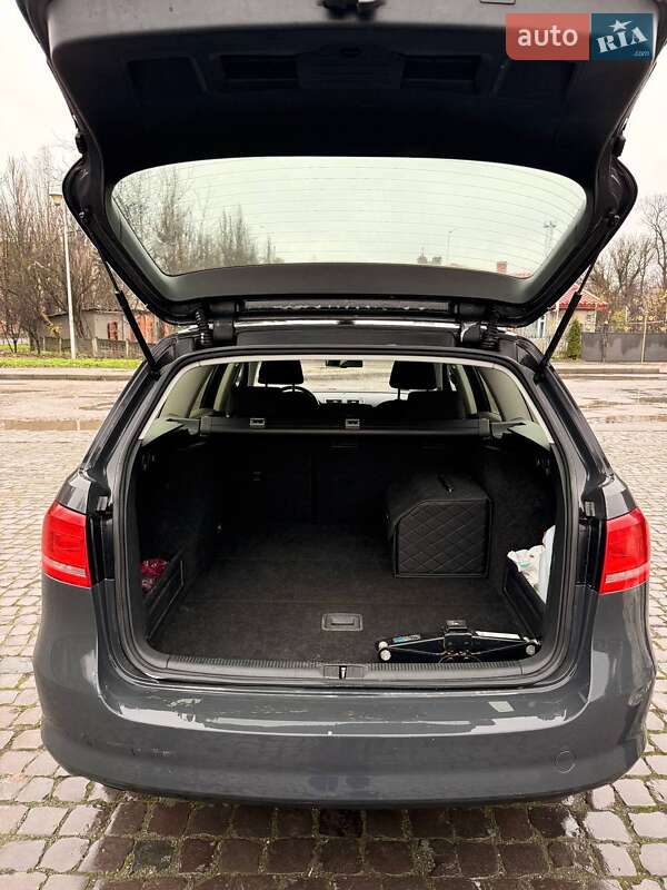Универсал Volkswagen Passat 2011 в Киеве