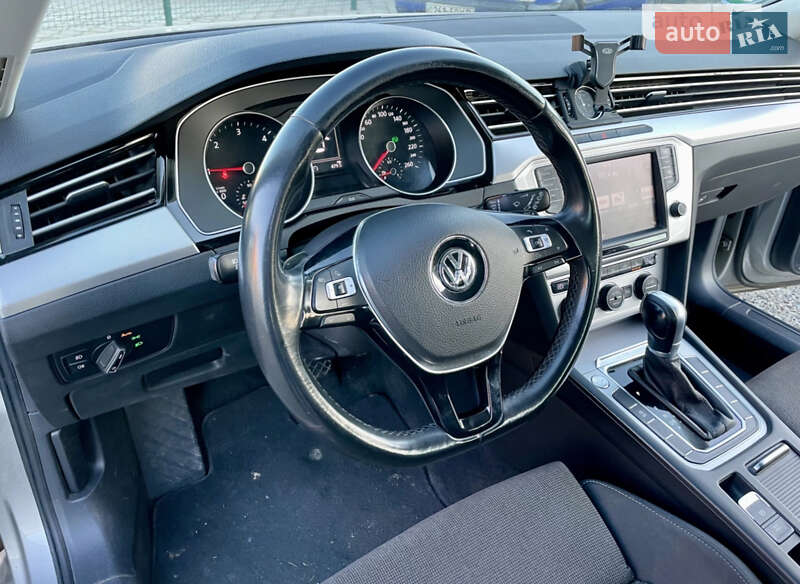 Универсал Volkswagen Passat 2015 в Чернигове