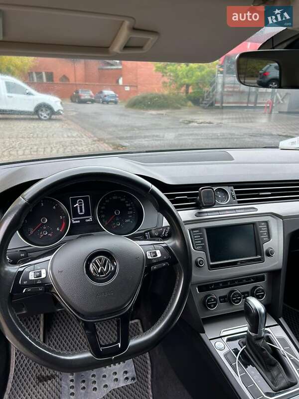 Универсал Volkswagen Passat 2016 в Черновцах фото 6 Универсал Volkswagen Passat 2016 в Черновцах