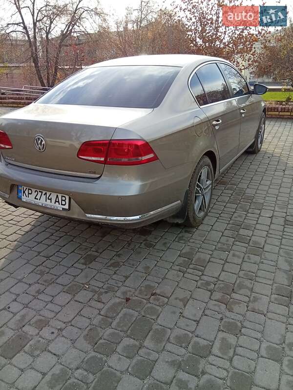 Седан Volkswagen Passat 2012 в Запорожье