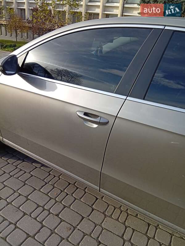 Седан Volkswagen Passat 2012 в Запорожье
