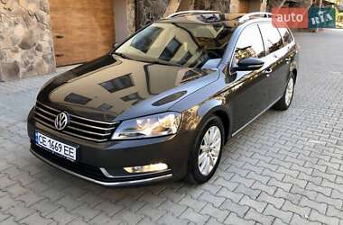 Універсал Volkswagen Passat 2014 в Чернівцях