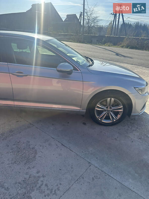 Седан Volkswagen Passat 2020 в Тячеві
