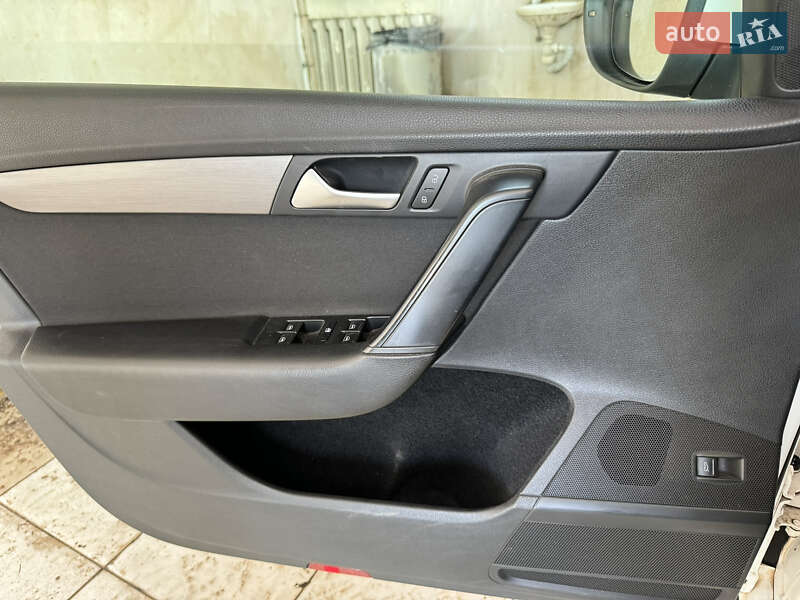 Універсал Volkswagen Passat 2011 в Броварах фото 12 Універсал Volkswagen Passat 2011 в Броварах