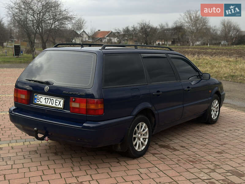 Универсал Volkswagen Passat 1994 в Стрые