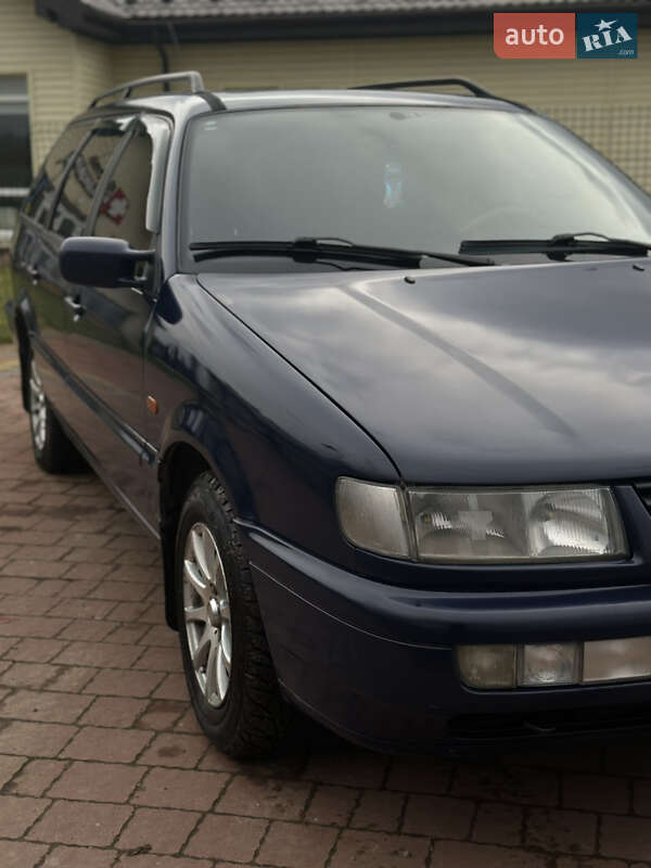 Универсал Volkswagen Passat 1994 в Стрые