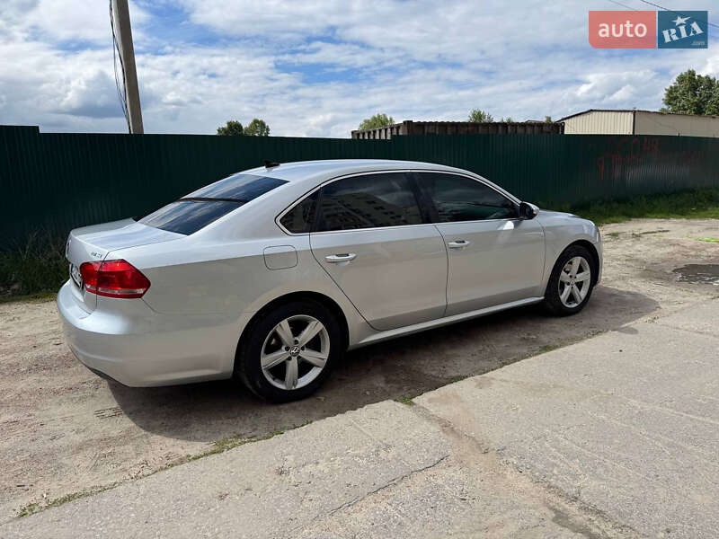Седан Volkswagen Passat 2013 в Дунаевцах