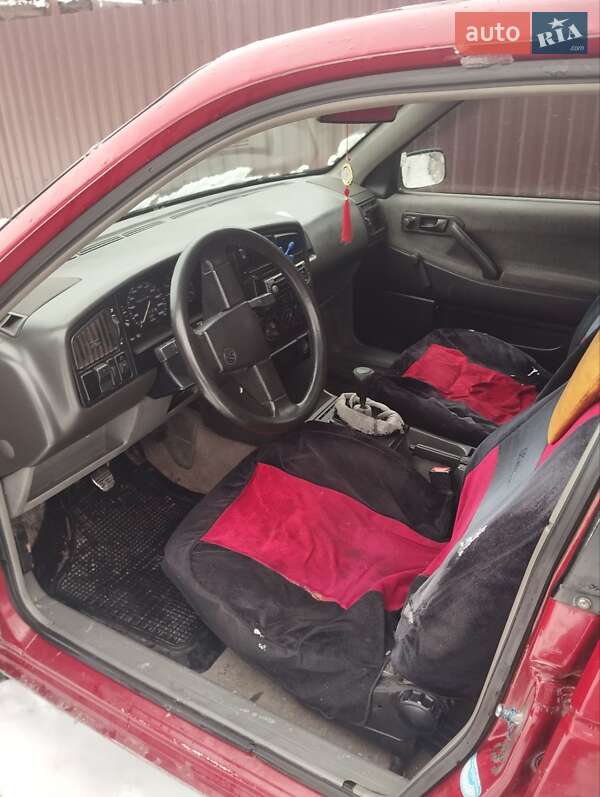 Седан Volkswagen Passat 1991 в Бродах