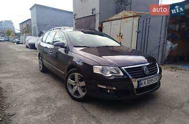 Универсал Volkswagen Passat 2009 в Киеве