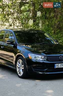 Седан Volkswagen Passat 2013 в Дніпрі