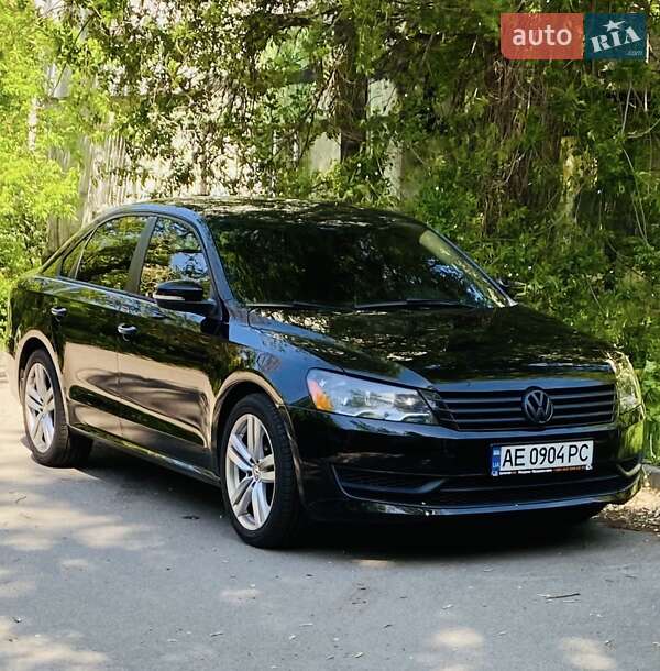 Седан Volkswagen Passat 2013 в Днепре