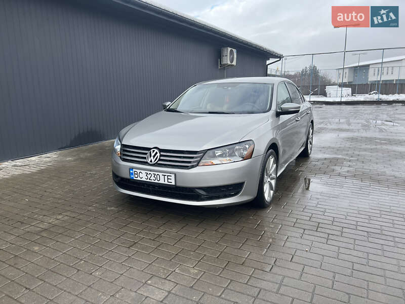 Седан Volkswagen Passat 2012 в Львові