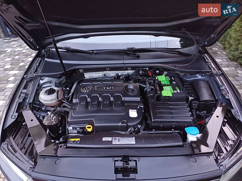 Седан Volkswagen Passat 2018 в Чернівцях