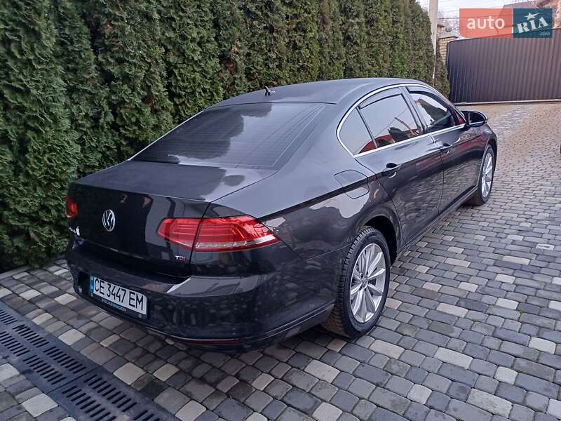 Седан Volkswagen Passat 2018 в Чернівцях