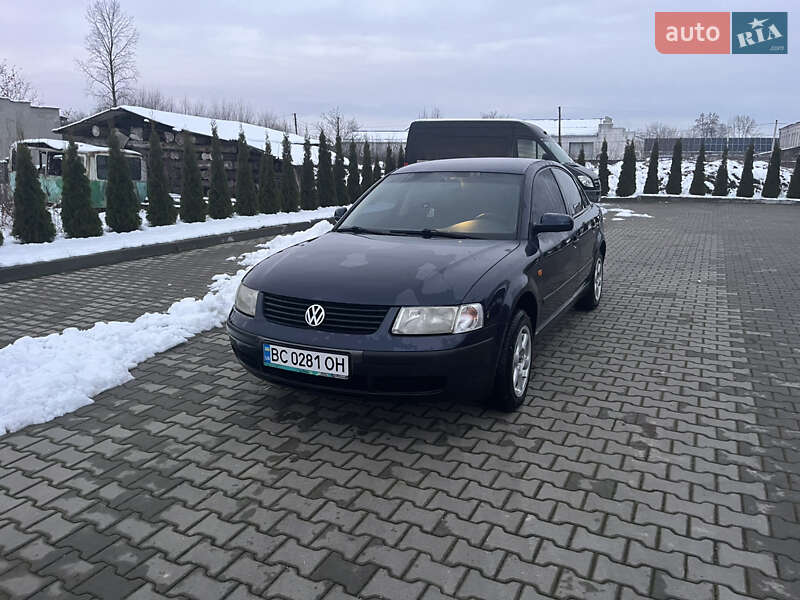 Седан Volkswagen Passat 1997 в Ходорове