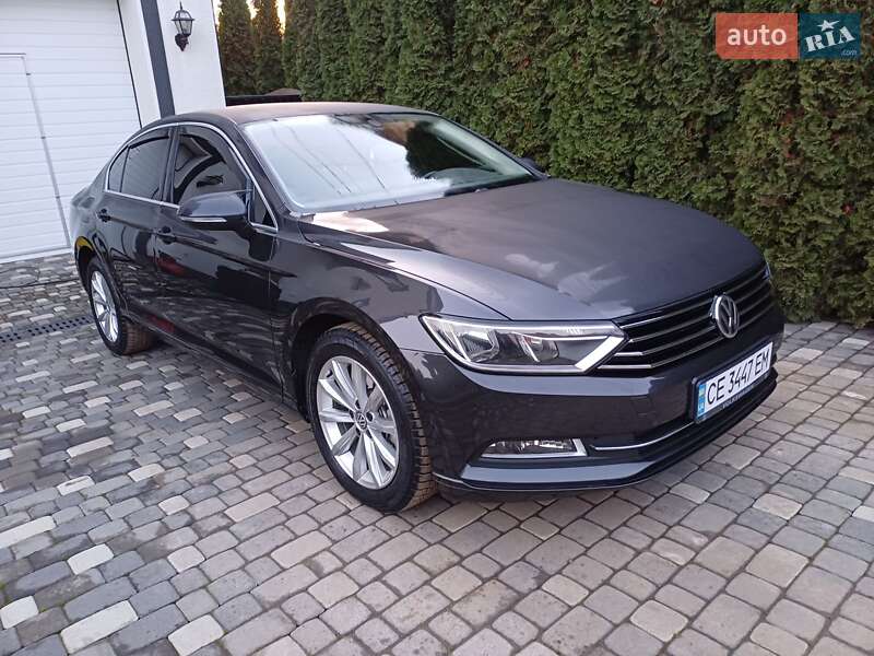 Седан Volkswagen Passat 2018 в Чернівцях