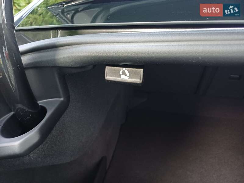 Седан Volkswagen Passat 2018 в Чернівцях