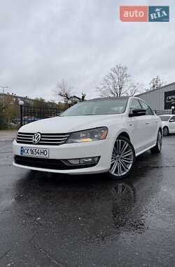 Седан Volkswagen Passat 2014 в Харькове