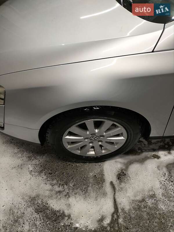 Универсал Volkswagen Passat 2009 в Костополе