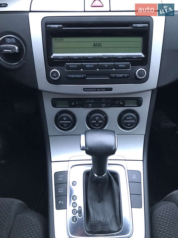 Универсал Volkswagen Passat 2009 в Луцке