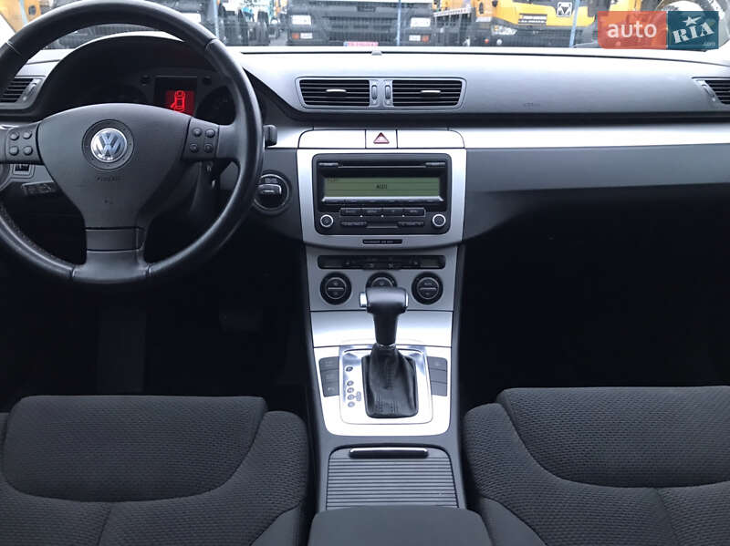 Универсал Volkswagen Passat 2009 в Луцке