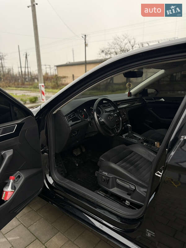 Седан Volkswagen Passat 2018 в Виноградове фото 45 Седан Volkswagen Passat 2018 в Виноградове