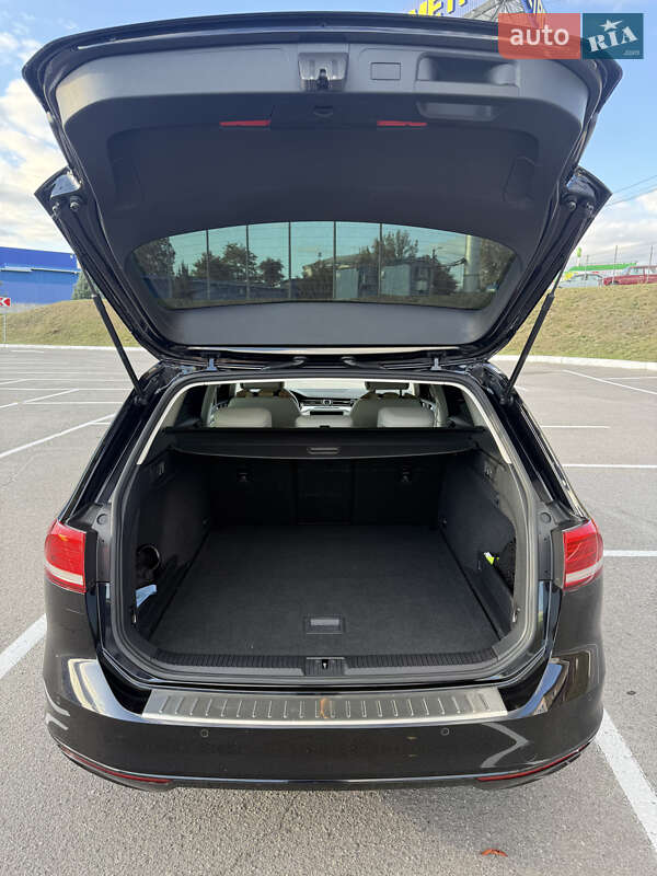 Універсал Volkswagen Passat 2018 в Вінниці