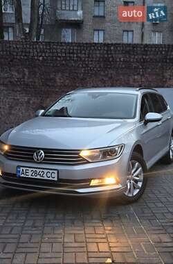 Універсал Volkswagen Passat 2017 в Кам'янському