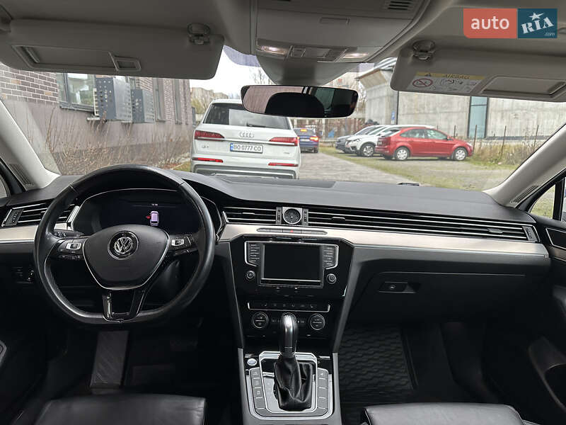 Универсал Volkswagen Passat 2017 в Львове
